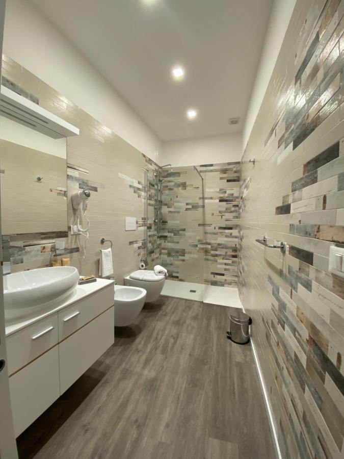Star Suite Таранто Екстериор снимка